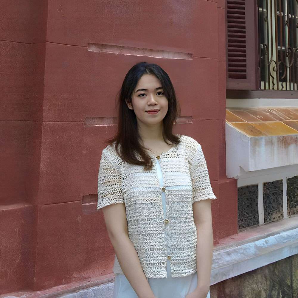 Ms. Ella Tran - Travel Consultant