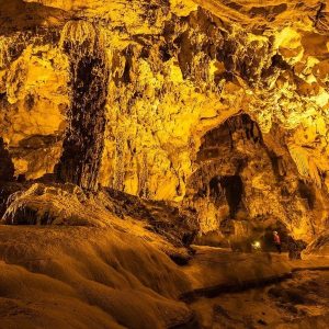 nguom ngao cave in Vietnam tour 5 dáy